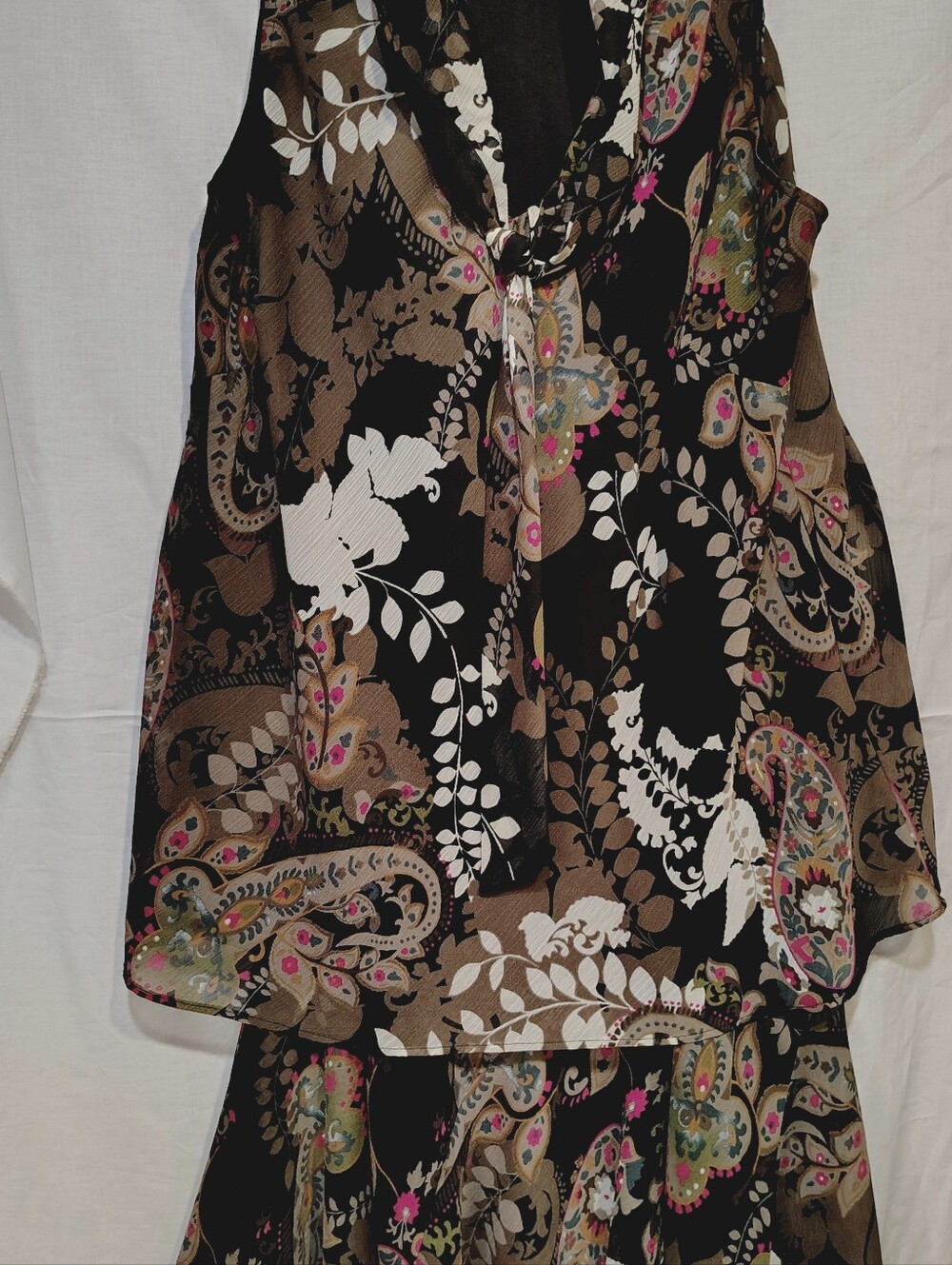 Cato's Woman's 18/20 2 Piece Dress.  Sleeveless top/Maxi Box Pleated Skirt.